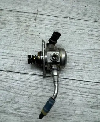 KIA Sportage Fuel injection high pressure pump 353202B220 151228 0261520378