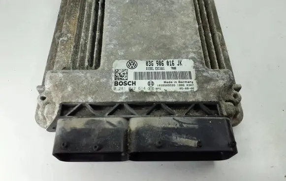 Volkswagen Jetta V Engine control unit/module 03G906016JK 1039S09599 0281012614