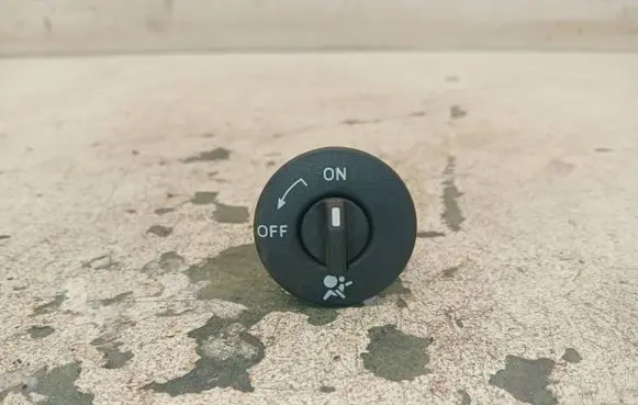 Renault Megane III Passenger airbag on/off switch 681995427R 231701