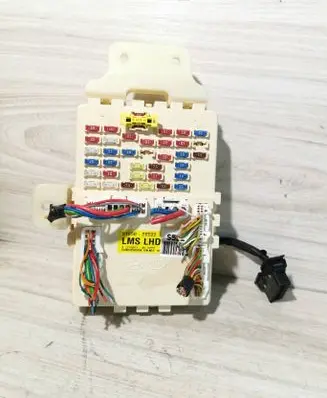 Hyundai ix35 Fuse module 919502S522 H2SC0398 LC100612