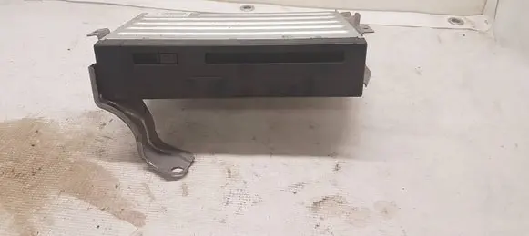 Toyota Prius (XW30) Navigation unit CD/DVD player EJDA001307 EM03A 8684150100