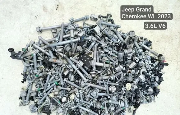 Jeep Grand Cherokee WL Nuts/bolts 