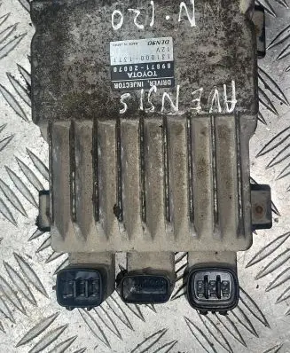 Toyota Avensis T250 Fuel injection control unit/module 8987120070 1310001371