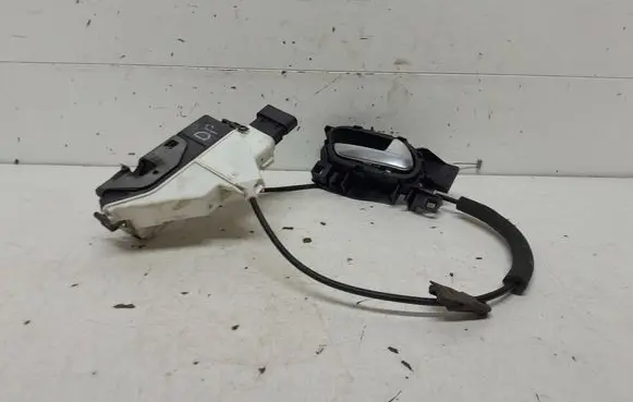 Citroen C3 Front door lock A04959 1904002 006246