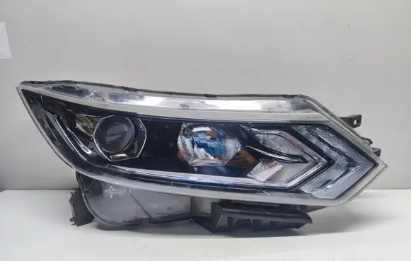 Nissan Qashqai Headlight/headlamp 10019009