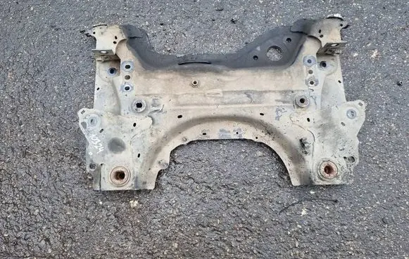 Citroen C4 II Picasso Front subframe 770685A01G