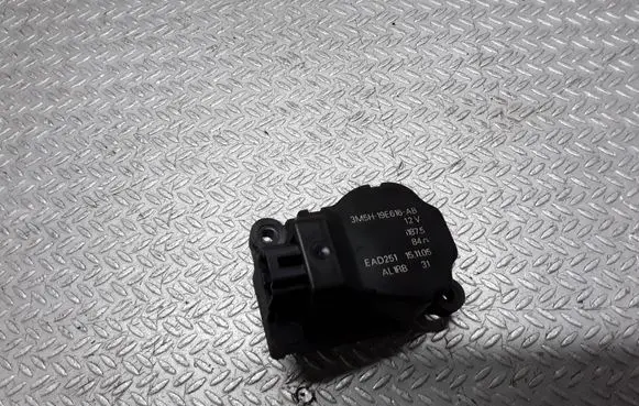 Ford Focus C-MAX Air flap motor/actuator 3M5H19E616AB