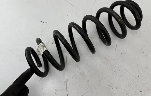 Volkswagen Golf VII Rear coil spring 5Q0511115