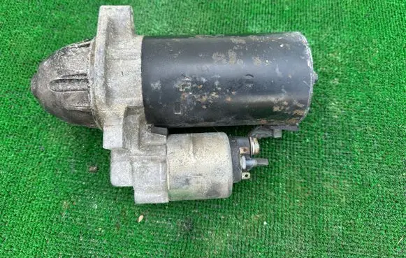 Mercedes-Benz E W211 Starter motor A0051516601