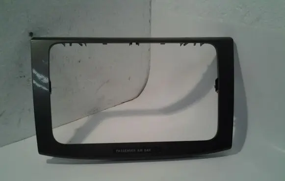 Volkswagen PASSAT B6 Radio/GPS head unit trim 3C0858069M