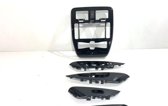 Nissan Leaf I (ZE0) Dashboard trim 