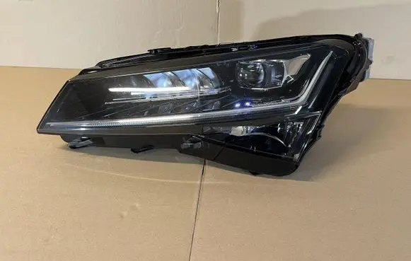 Skoda Superb B8 (3V) Headlight/headlamp 3V1941015D
