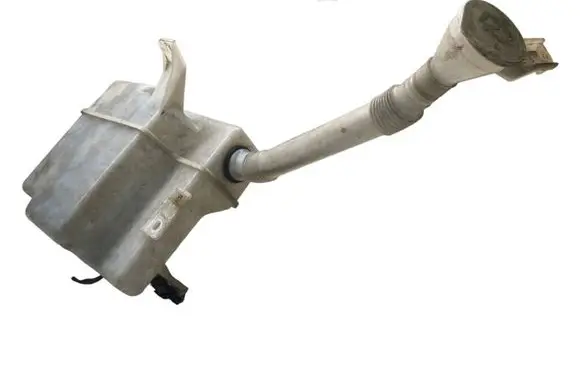 Mitsubishi Outlander Windshield washer fluid reservoir/tank E4010026 HLC3705612V