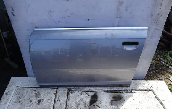 Audi A6 S6 C6 4F Front door