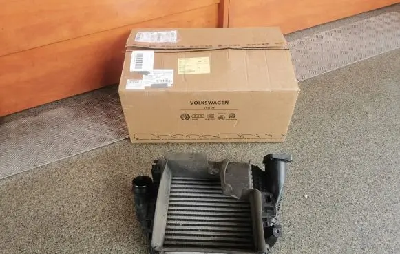 Lamborghini Urus Intercooler radiator 4M0145804BT