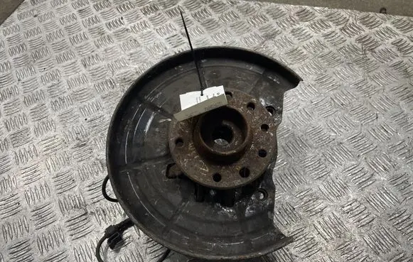 Opel Meriva B Front wheel hub