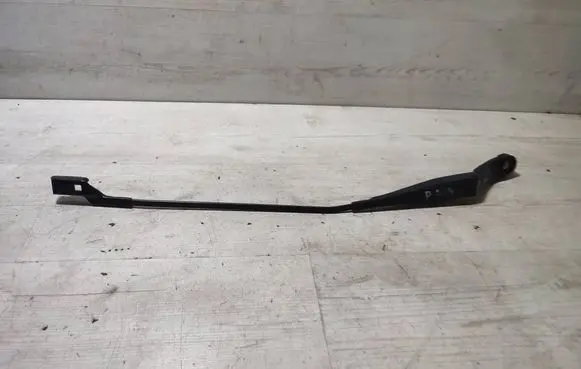 Front wiper blade arm