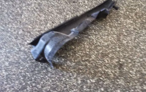 Fender mounting bracket