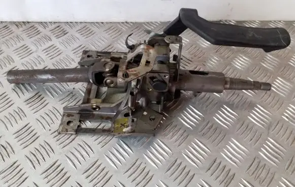 Steering wheel axle set