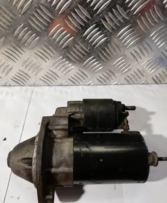 Volkswagen PASSAT B5 Starter motor 058911023B 0001107066 6710605492