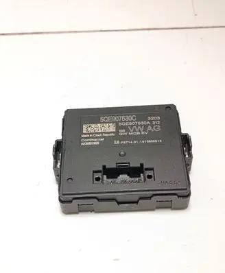 Volkswagen Golf VII Gateway control module 5QE907530C 5QE907530A A2C93831302B