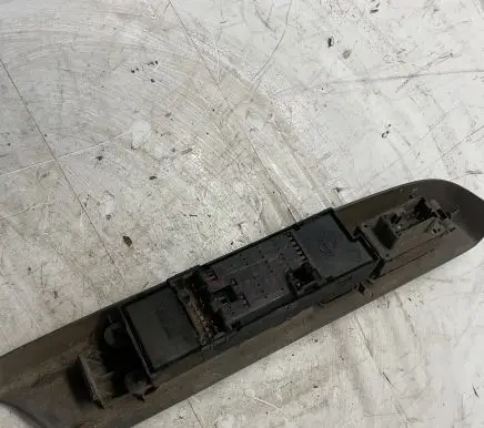 Nissan Navara D22 Electric window control switch