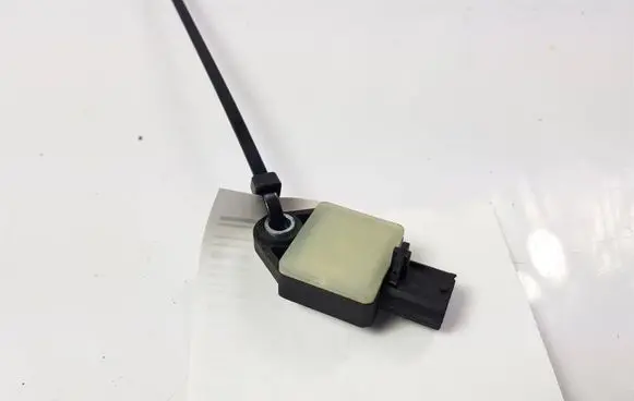 Maserati GranTurismo Airbag deployment crash/impact sensor CRASH AIRBAG