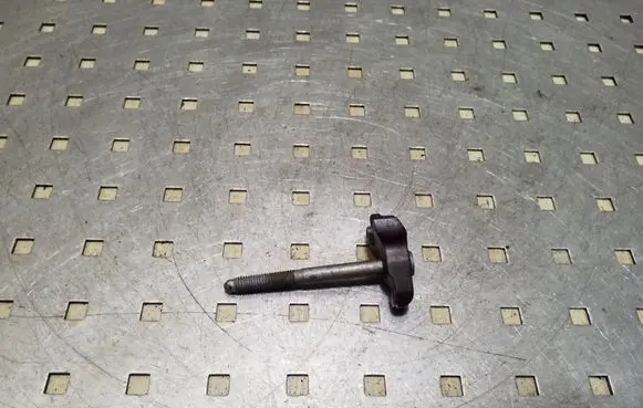 Peugeot 4007 Fuel Injector clamp holder