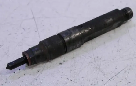 Renault Kangoo I Fuel injector 7700112883