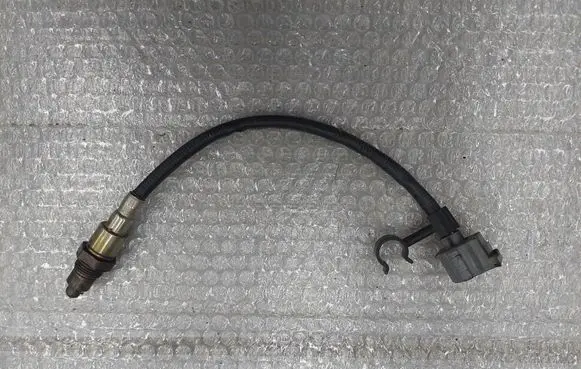 Mercedes-Benz CLA C117 X117 W117 Lambda probe sensor A0075426318