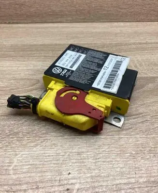 Volkswagen PASSAT B6 Airbag control unit/module 3C0909605M 391125