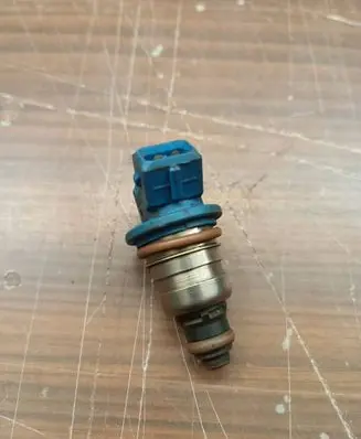 Renault Laguna I Fuel injector 857056