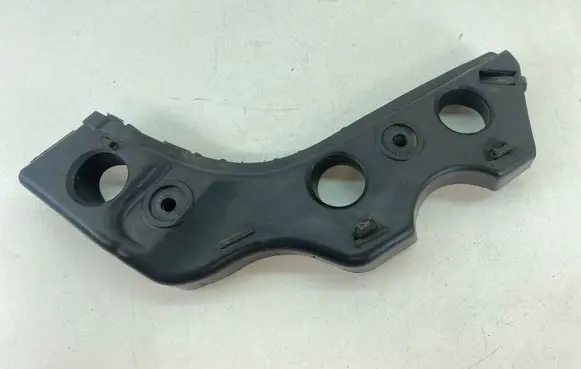 Volkswagen PASSAT CC Front bumper mounting bracket 3C8807184A