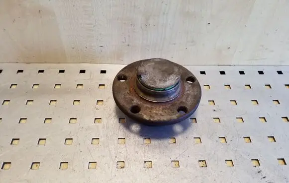 Audi A3 S3 8L Rear wheel hub