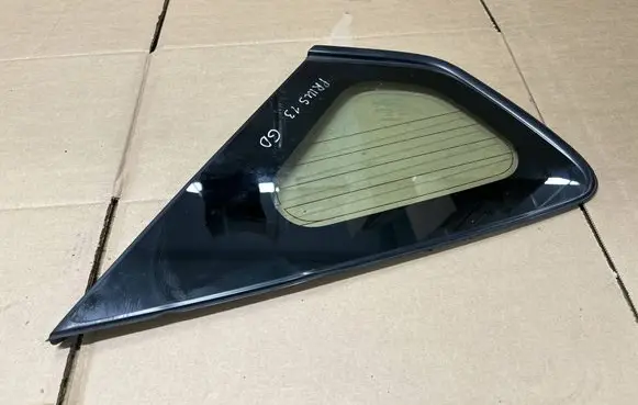 Toyota Prius (XW30) Rear side window 