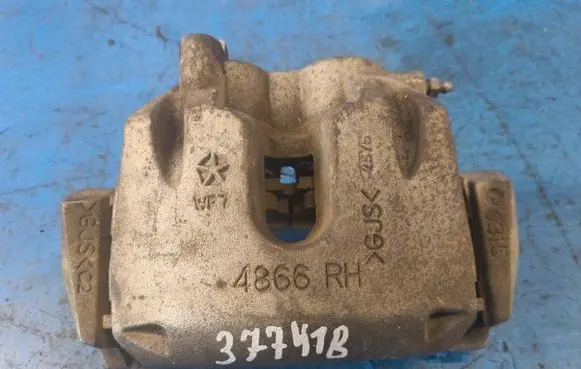 Jeep Grand Cherokee Front brake caliper 68138842AA
