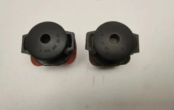 Mercedes-Benz E W212 Radiator mount bracket A0009912595