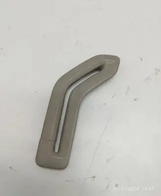 Volvo V50 Seat belt trim 8665745