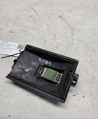 Volkswagen Golf IV Heater blower motor/fan resistor 