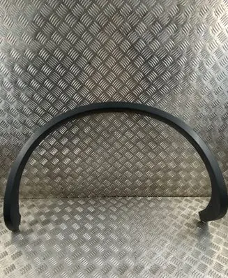 Volkswagen Touareg II Rear arch trim 7P6854819A 7P6854537A