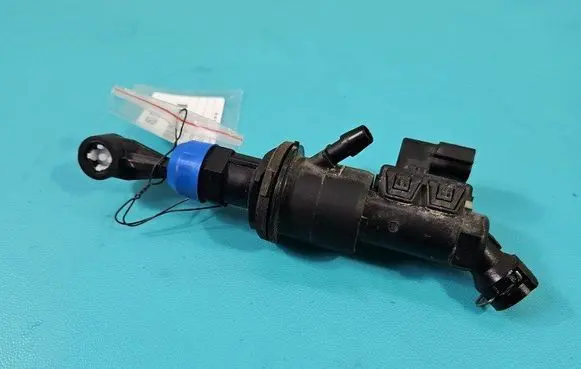 Clutch slave cylinder