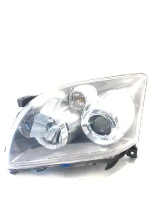 Toyota Avensis T250 Headlight/headlamp 35109