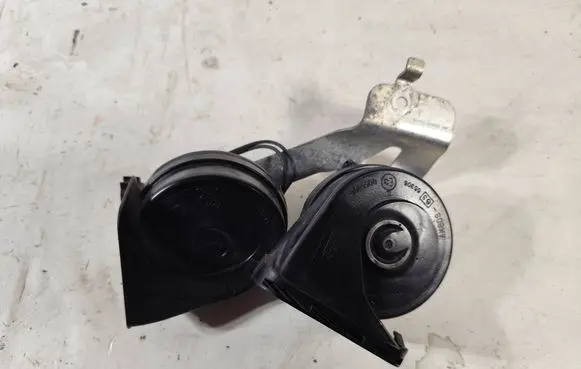 Ford Kuga II Horn signal DV4113A803AC