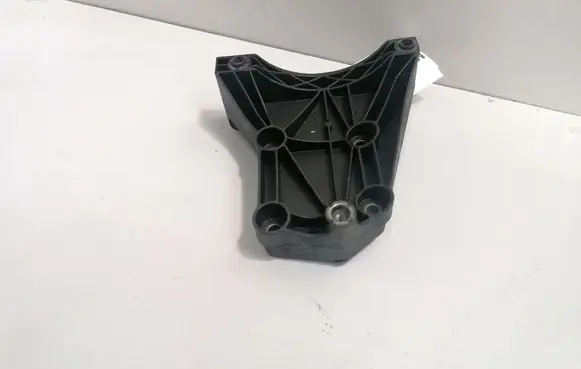 BMW 5 E60 E61 A/C compressor mount bracket 7792202