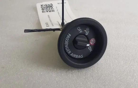 Dacia Spring Passenger airbag on/off switch 681996173R T20274