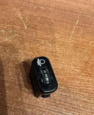 Mercedes-Benz Sprinter W906 Headlight level height control switch D382 9068260038