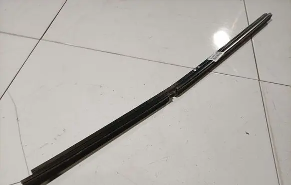 Renault Scenic I Front door glass trim molding