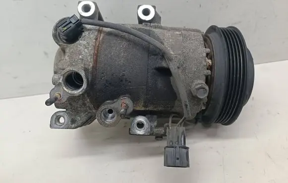 KIA Sportage Air conditioning (A/C) compressor (pump)