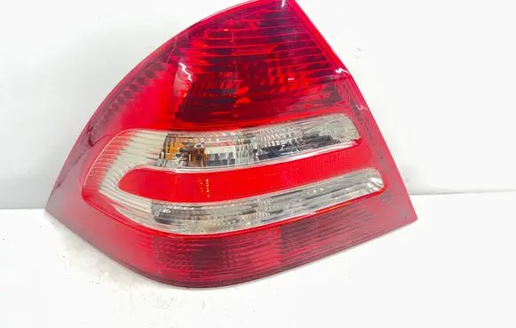 Mercedes-Benz C W203 Rear/tail lights 2038201964