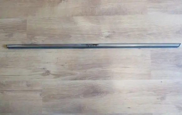 Mini One - Cooper Clubman R55 Front door glass trim molding 7146091